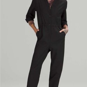 Lululemon women’s vented jumpsuit NAVY